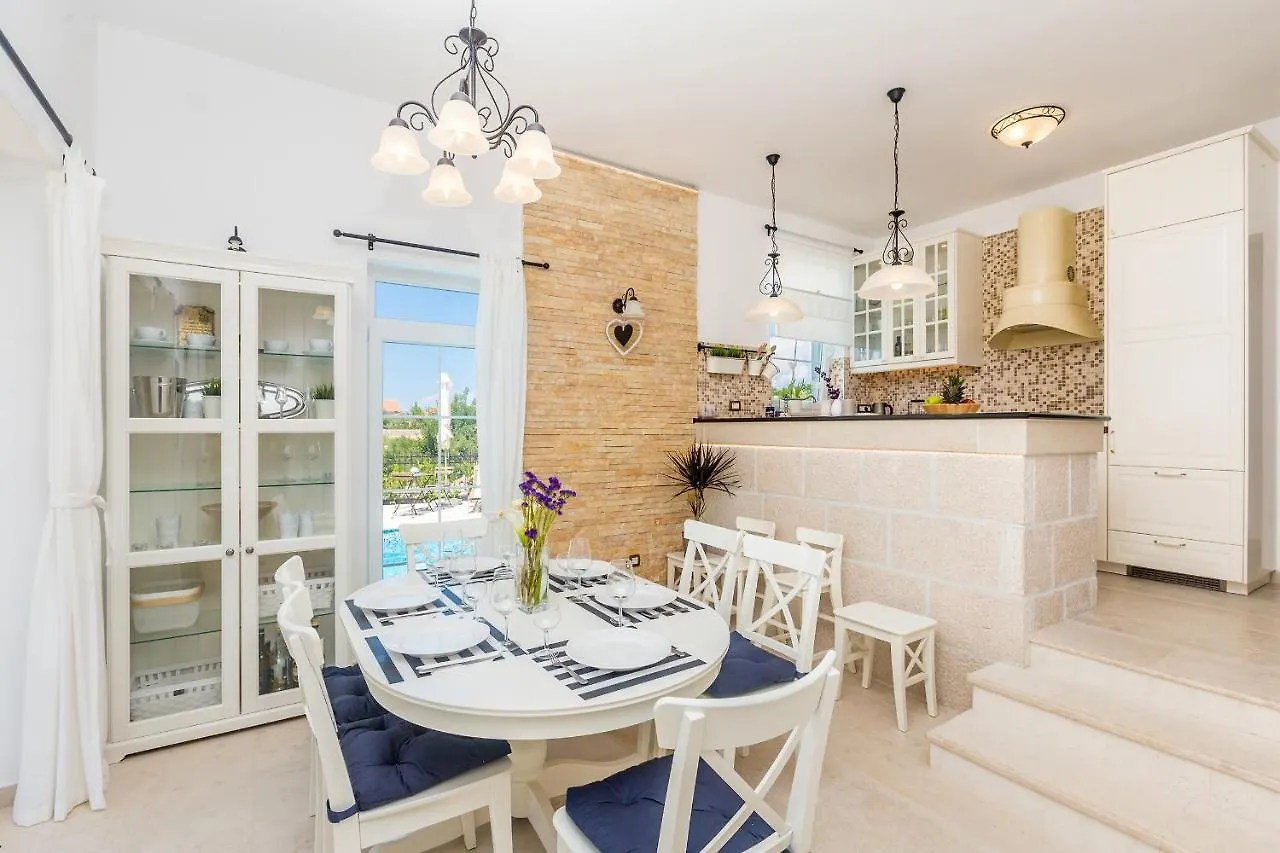 Villa Emma - Linardici - Krk 0*,